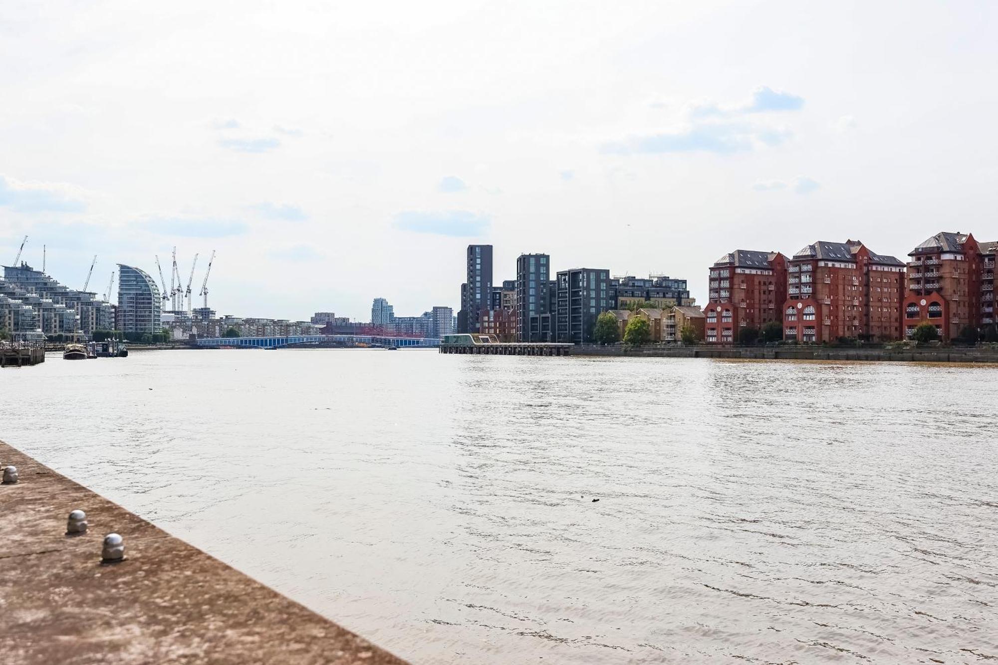 Battersea Serviced * London
